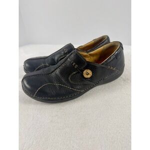 Clarks Women's Black Leather Comfort Slip-On Shoes Button Accent Size 9.5